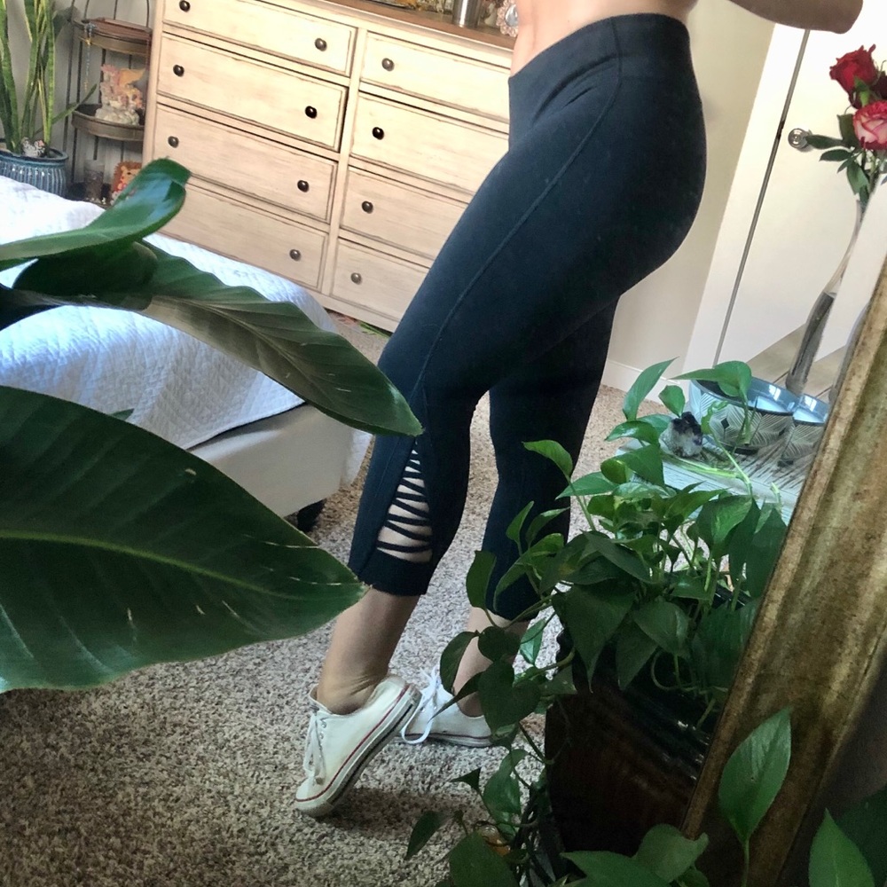 Athleta Women’s Mid-rise leggings